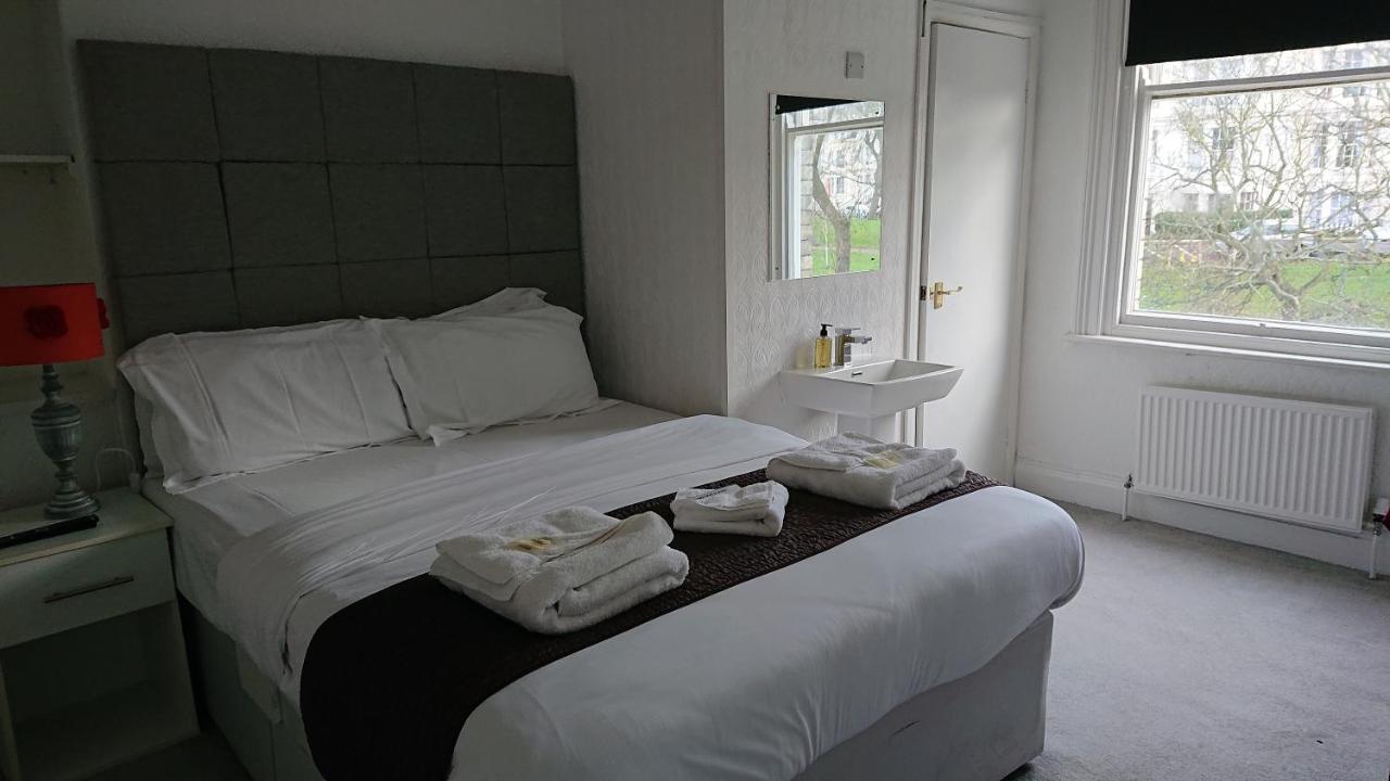 Marine Residence Скарбъро Екстериор снимка
