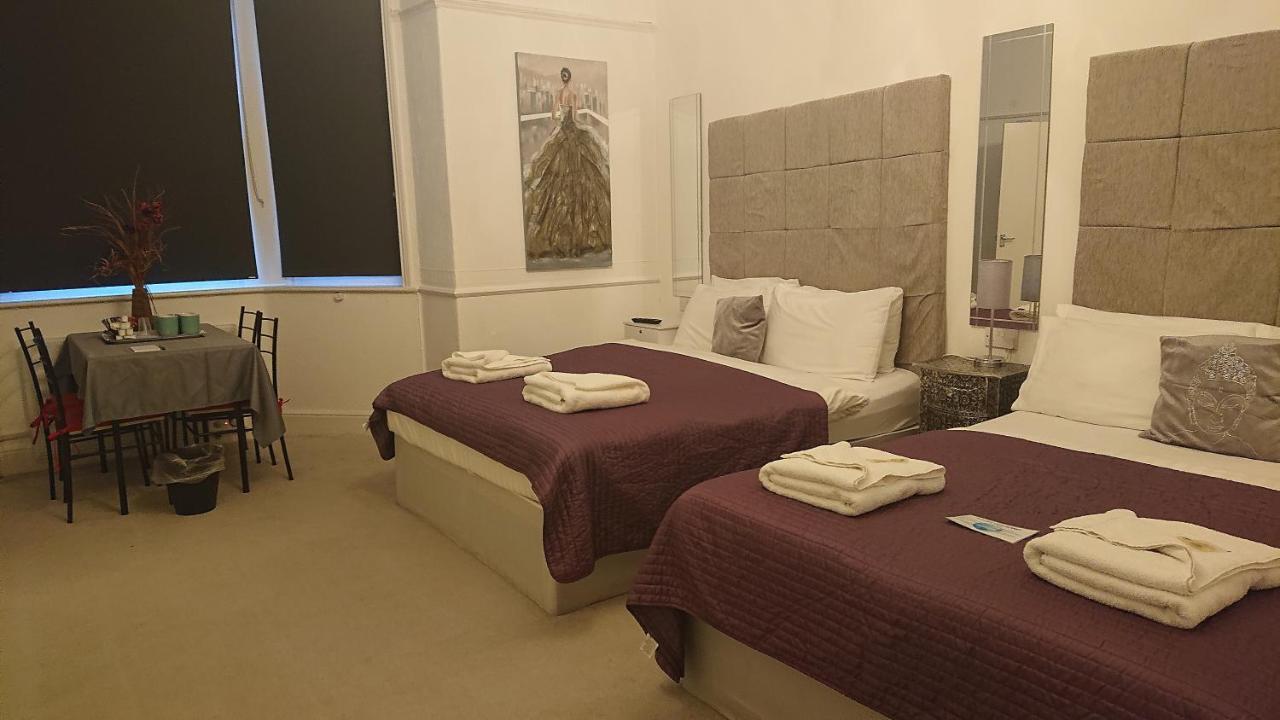 Marine Residence Скарбъро Екстериор снимка