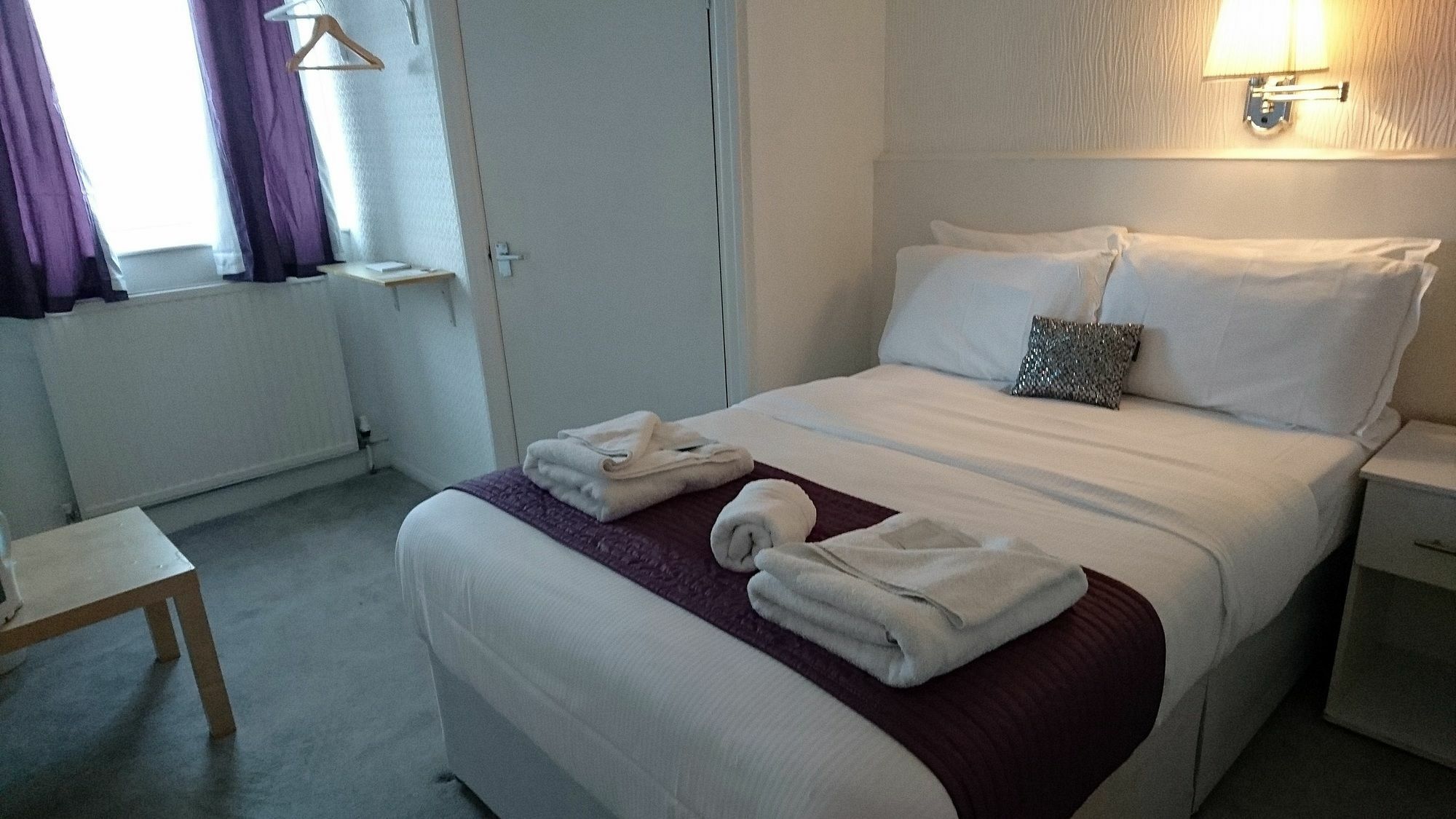 Marine Residence Скарбъро Екстериор снимка