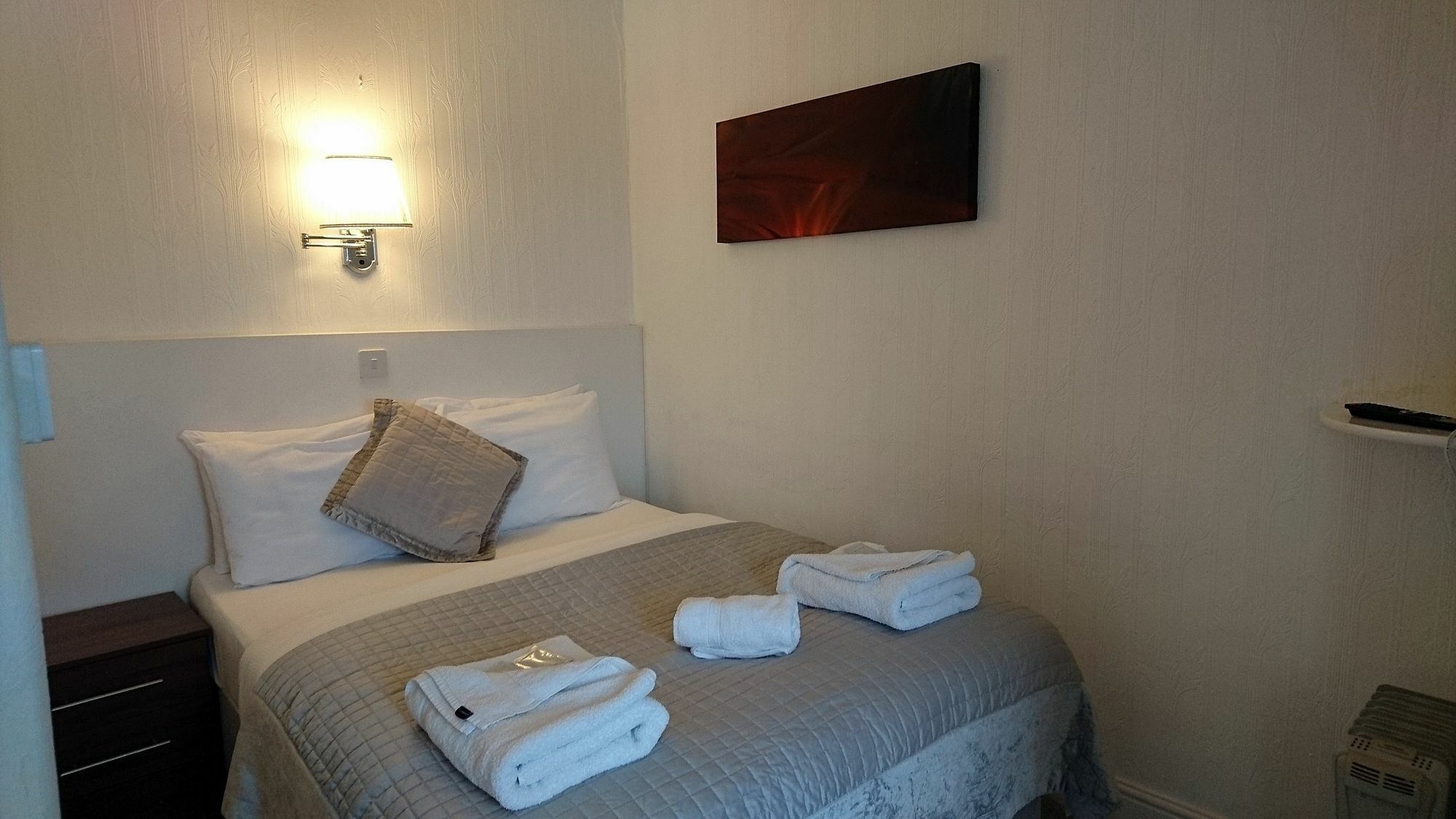 Marine Residence Скарбъро Екстериор снимка