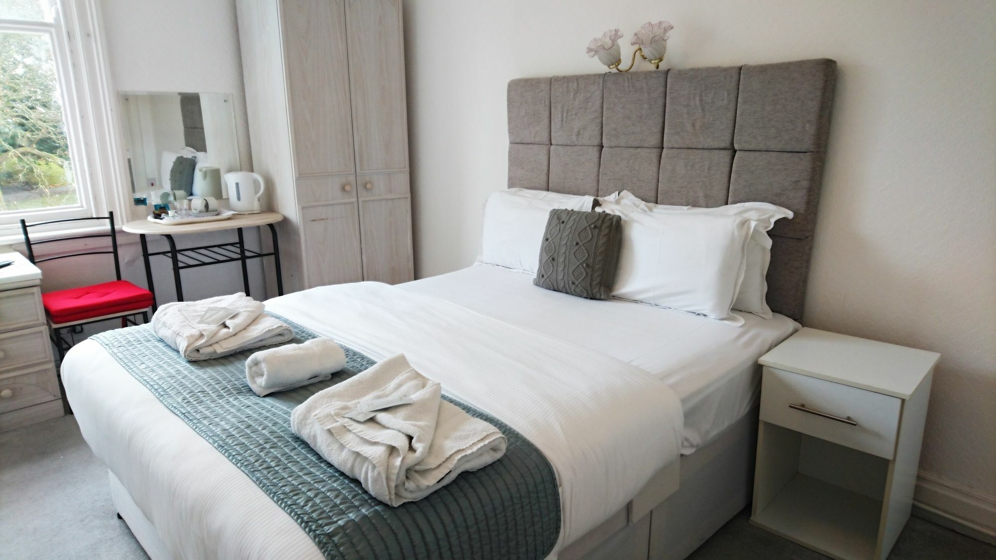 Marine Residence Скарбъро Екстериор снимка
